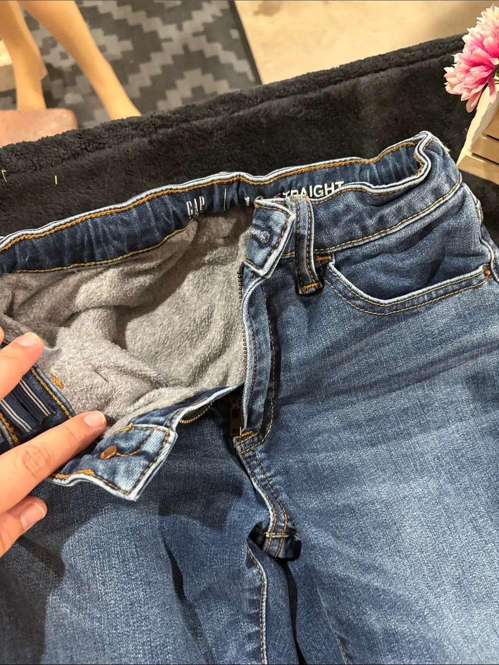 GAP kids Straight Leg Jeans in Medium Blue Wash